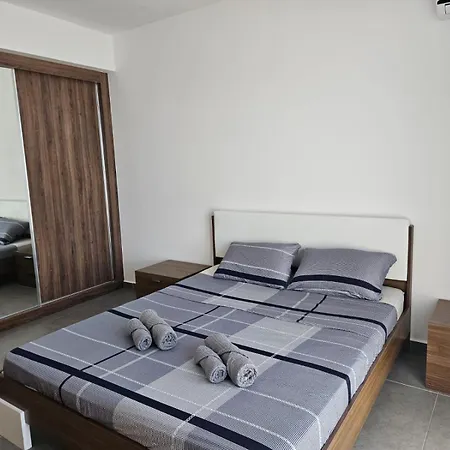 1-bedroom In Royal Sun With A Stunning View *